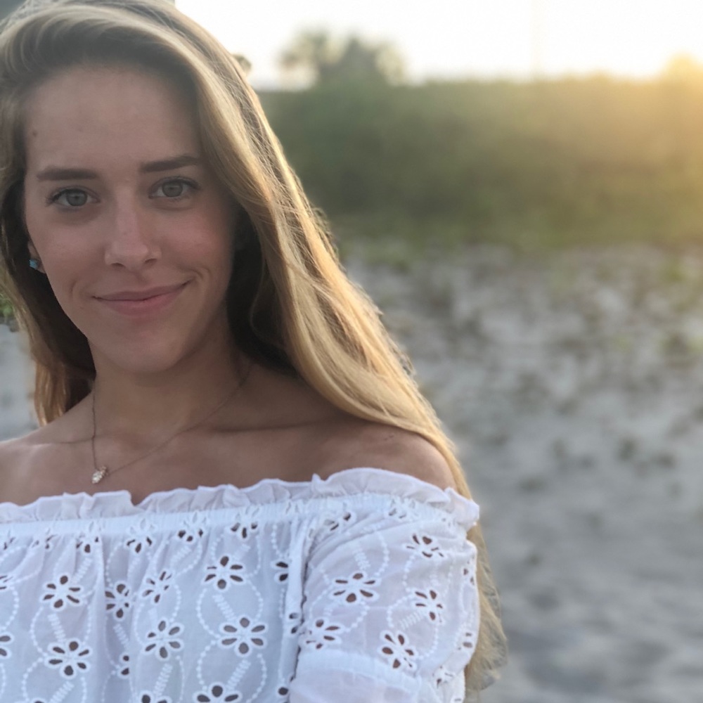 Meet your Posher, Gabriela